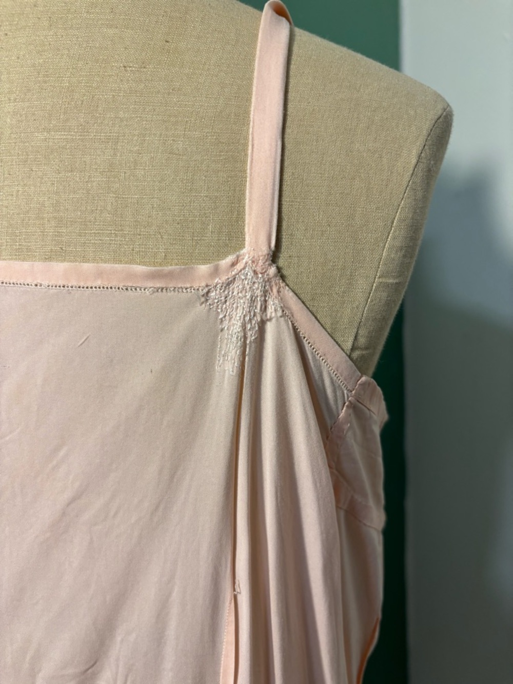 Vintage 1920’s Silk Cotton Blush Lace-Trim Slip - Women's Chemise - Picture 6 of 9